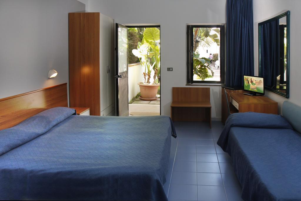 קאפאצ'יו-פאסטום Hotel B&B Marina מראה חיצוני תמונה